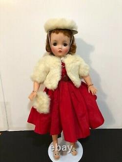 1950's Madame Alexander 20 Cissy doll with vintage cloths, Accessories & case