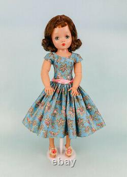 1955 Vintage Madame Alexander Cissy doll with AMAZING Wardrobe Crisp, Tagged