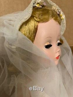 1956 VERY RARE! Madame Alexander Binnie-face Wendy Bride Doll with Medici cap