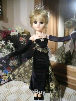 2000 Madame Alexander IVANA TRUMP COUTURE Doll Black Velvet Gown Tiara TAG 17.5