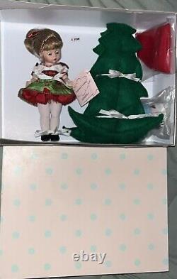 2006 Madame Alexander Christmas Is Coming 8 Dressed Doll NRFB MIB #42375