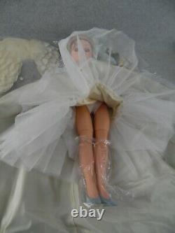 21 Madame Alexander Cissy Ultimate Angel vinyl plastic Doll w Hang Tag HEAVENLY