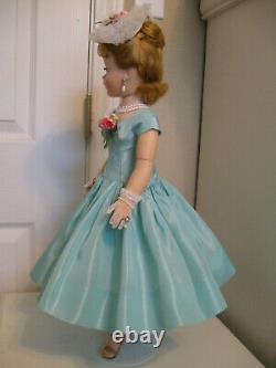 A Beautiful Vintage Cissy Doll Ready For Your Collection (please Read)