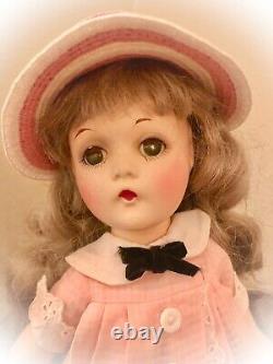 Adorable 14 Vintage Madame Alexander Swivel Waist WENDY ANN Doll