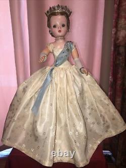 Beautiful Vintage 1955 Madame Alexander Cissy 20 All Original Queen Doll