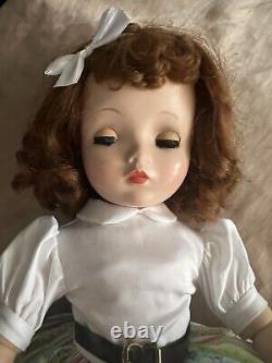 Beautiful Vintage Madame Alexander 18 Binnie Walker Doll