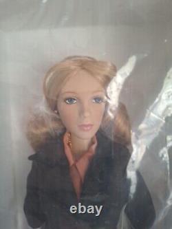 Madame Alexander 16 Inch Desperate Housewives Lynette Scavo Doll NRFB