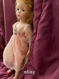 Madame Alexander 1953 Maggie Walker Doll with Cissy Face