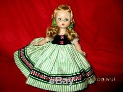 Madame Alexander 1954 Little Victoria #328 Straight Leg Walker 8 Doll