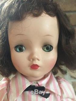 Madame Alexander 20 inch Cissy doll, RARE, Brown hair Green eyes