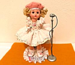 Madame Alexander 2000 Limited Edition Wendy Doll Singer Blond Custom Stand