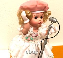 Madame Alexander 2000 Limited Edition Wendy Doll Singer Blond Custom Stand