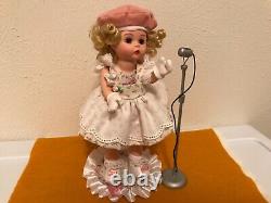 Madame Alexander 2000 Limited Edition Wendy Doll Singer Blond Custom Stand