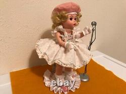 Madame Alexander 2000 Limited Edition Wendy Doll Singer Blond Custom Stand