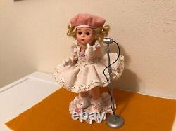 Madame Alexander 2000 Limited Edition Wendy Doll Singer Blond Custom Stand