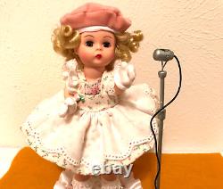 Madame Alexander 2000 Limited Edition Wendy Doll Singer Blond Custom Stand