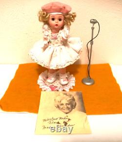 Madame Alexander 2000 Limited Edition Wendy Doll Singer Blond Custom Stand