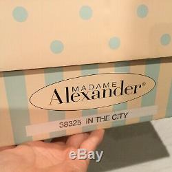 Madame Alexander 38325 Cissy In The City Doll Original Box 19