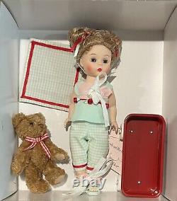 Madame Alexander #42360 Wendy And Her Radio Flyer Doll NEW Mint VERY RARE 2006