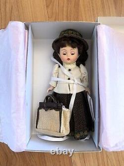 Madame Alexander Annie Moore Doll #39715 w Box+Official Collector Registration