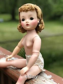 Madame Alexander Cissy Vintage Doll Beautiful