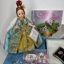 Madame Alexander MADCC 1991 Queen Charlotte Convention Doll Plus Favors 262/900