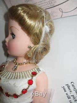 Madame Alexander Queen Elizabeth Recessional Doll Cissy 33525 Le Rare Mib 20in