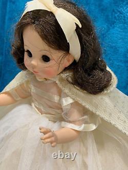 Madame Alexander Snow White 12 Doll in Original White lace/Silver White Cape