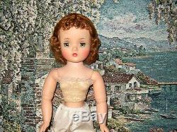 Madame Alexander Vintage Beautiful Cissy 20 Or 21 Tall Great Face Hair More