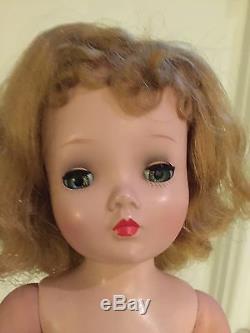 Madame Alexander Vintage Cissy Doll 1957