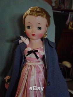 Madame Alexander Vintage Hard Plastic Mint Cissy Doll So Beautiful In Winter Co