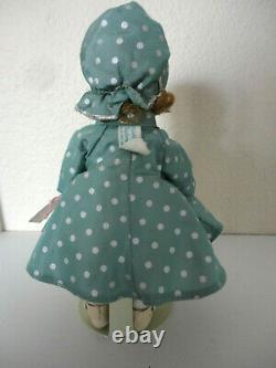 Madame Alexander Wendy Likes A Rainy Day #453 with Hang Tag1955 SLW