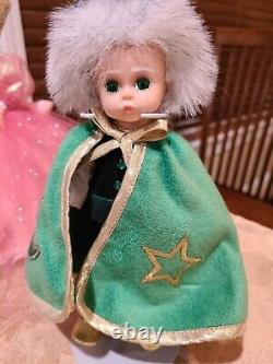 Madame Alexander Wizard of OZ set house + 8 dolls + accessories