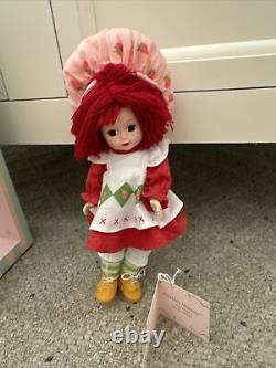 Madame alexander doll strawberry shortcake Style 47360 Introduced 2007