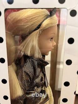 NIB Isaac Mizrahi Madame Alexander 18 Doll Blonde Hair Blue Eyes Gold Dress