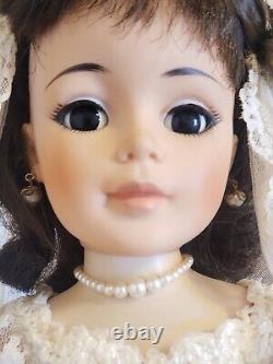RARE! 1961 Madame Alexander Portrait Series Bride Doll