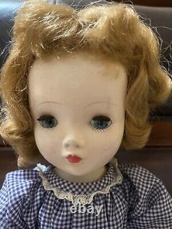 RARE Vintage Madame Alexander Sweet Violet Doll Walker 18 Cissy Face