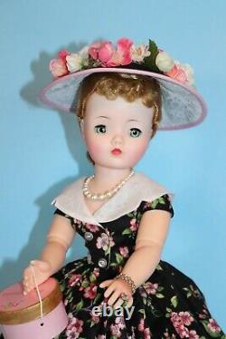 Stunning Vintage Madame Alexander Cissy Doll Minty No Cracks High Color