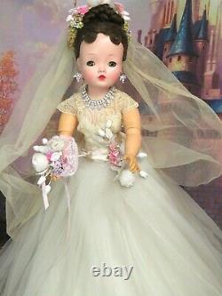 VINTAGE 1950 Madame Alexander CISSY DOLL tagged WEDDING DRESS veil BRUNETTE