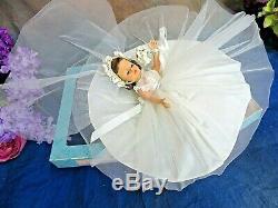 VINTAGE 1950s MADAME ALEXANDER doll CISSETTE Brunette BRIDE Tagged dress BOX