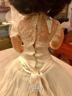VINTAGE 1956 Madame Alexander 20 CISSY MEDICI BRIDE Doll Original Tagged Dress