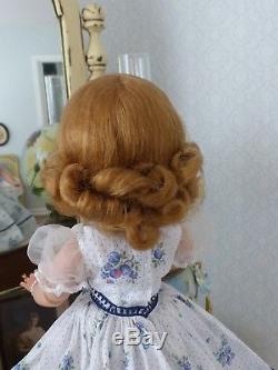 VINTAGE MADAME ALEXANDER CISSY DOLL GORGEOUS! WithOUTFITS AND ACCESSORIES