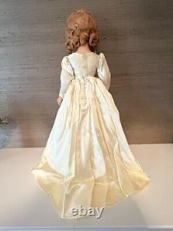 Vintage 1940's 21 Madame Alexander Bride Doll