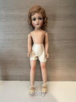 Vintage 1940's 21 Madame Alexander Bride Doll