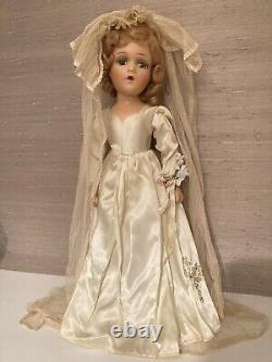 Vintage 1940's 21 Madame Alexander Bride Doll