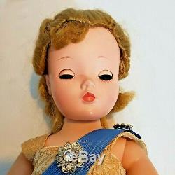 Vintage 1950s Madame Alexander Cissy Queen Elizabeth Coronation Doll 21 Tall