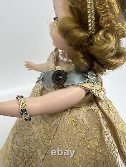 Vintage 1957 Madame Alexander Cissette Queen Elizabeth II Doll #971 Tagged Gown