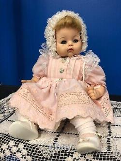 Vintage 1962 Madame Alexander KITTEN 18 Baby Doll NICE