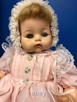 Vintage 1962 Madame Alexander KITTEN 18 Baby Doll NICE
