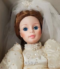 Vintage 1980s Madame Alexander 21 inch Portrait Bride New in Box with Stand f